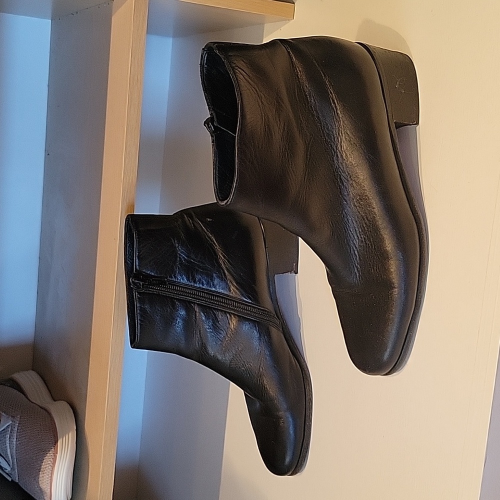 Cole Haan black leather boots 6.5